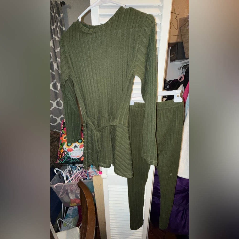 SHEIN Olive Green Kids Matching Set